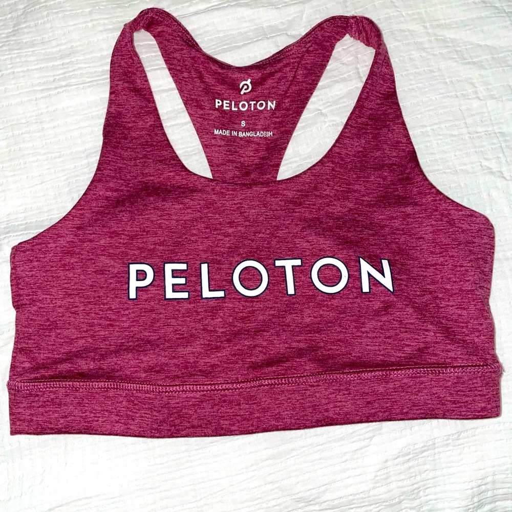 PELOTON crimson sports bra, size S
